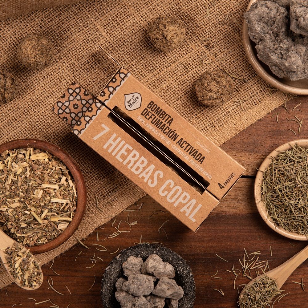 Bombita de Defumación Activada Copal y 6 Hierbas Sagrada Madre – Purificación y Protección Energética